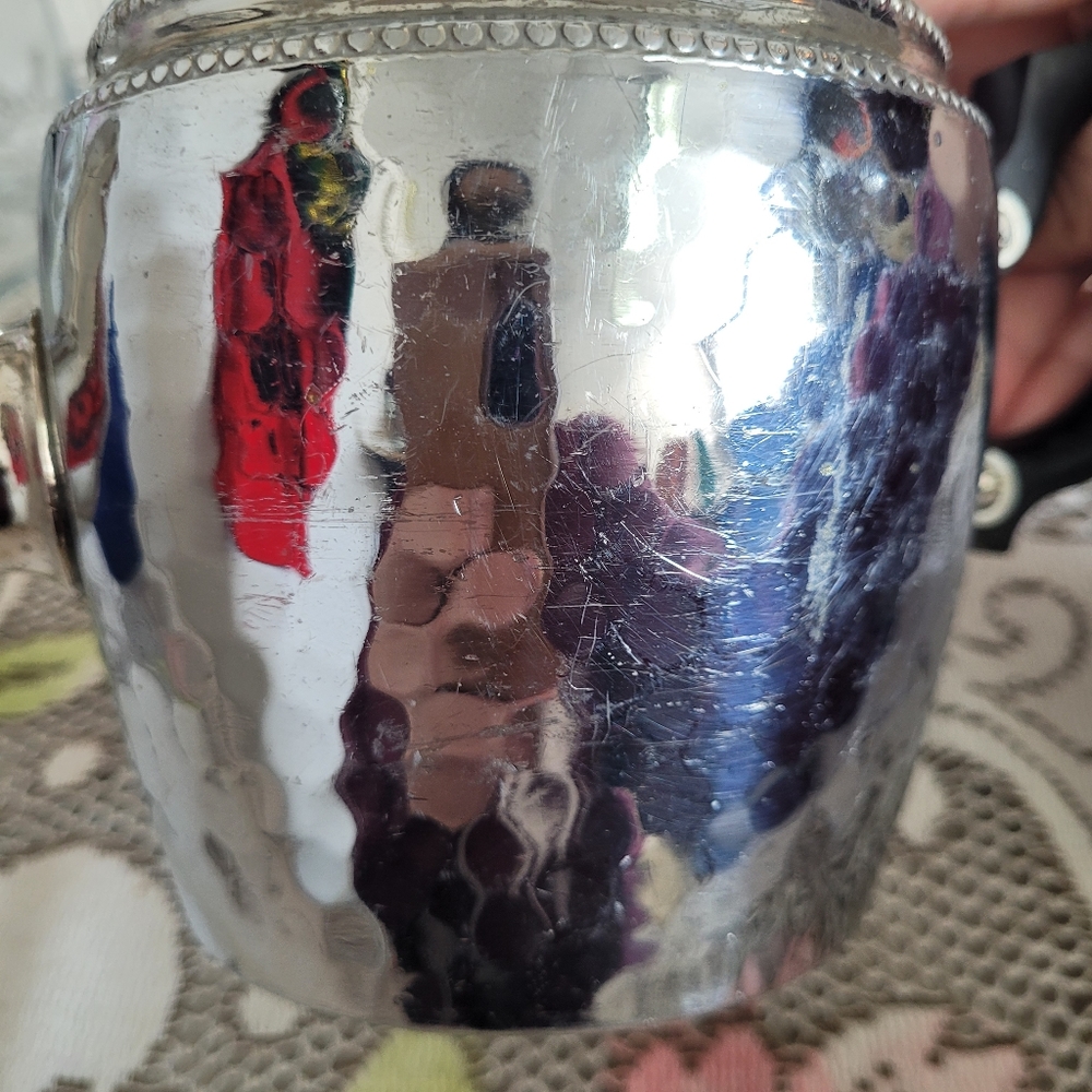 Elegant Silver Teapot with Black Handle - Picture 7 of 9